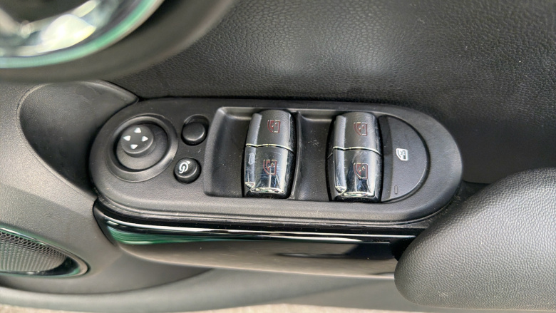 MINI Hatchback 2.0 Cooper S Sport 5dr Auto Petrol Hatchback